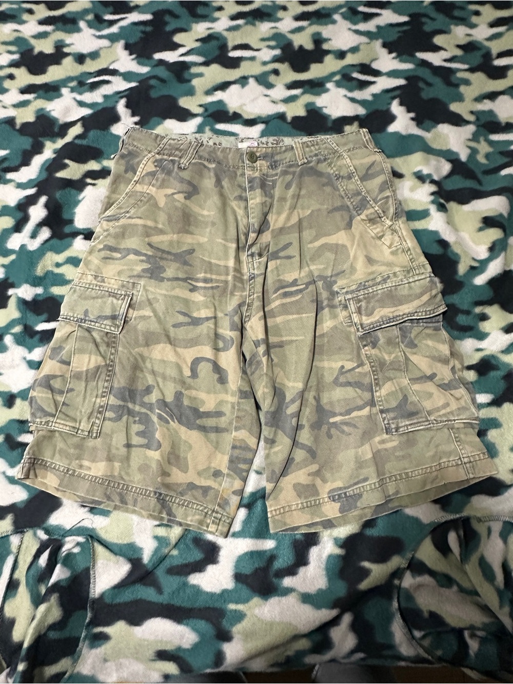 Men's Camo Cargo Shorts - Green Camo